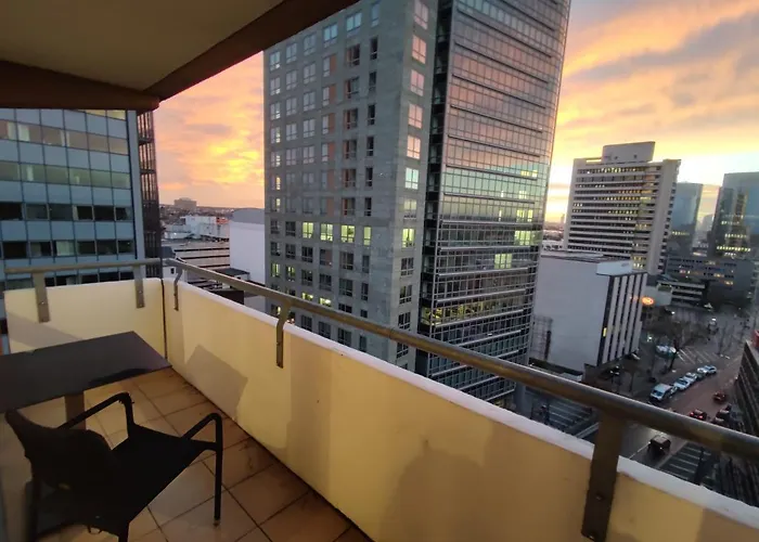 Zen - Spacious For 7 - - Kitchen Apartment Offenbach am Main